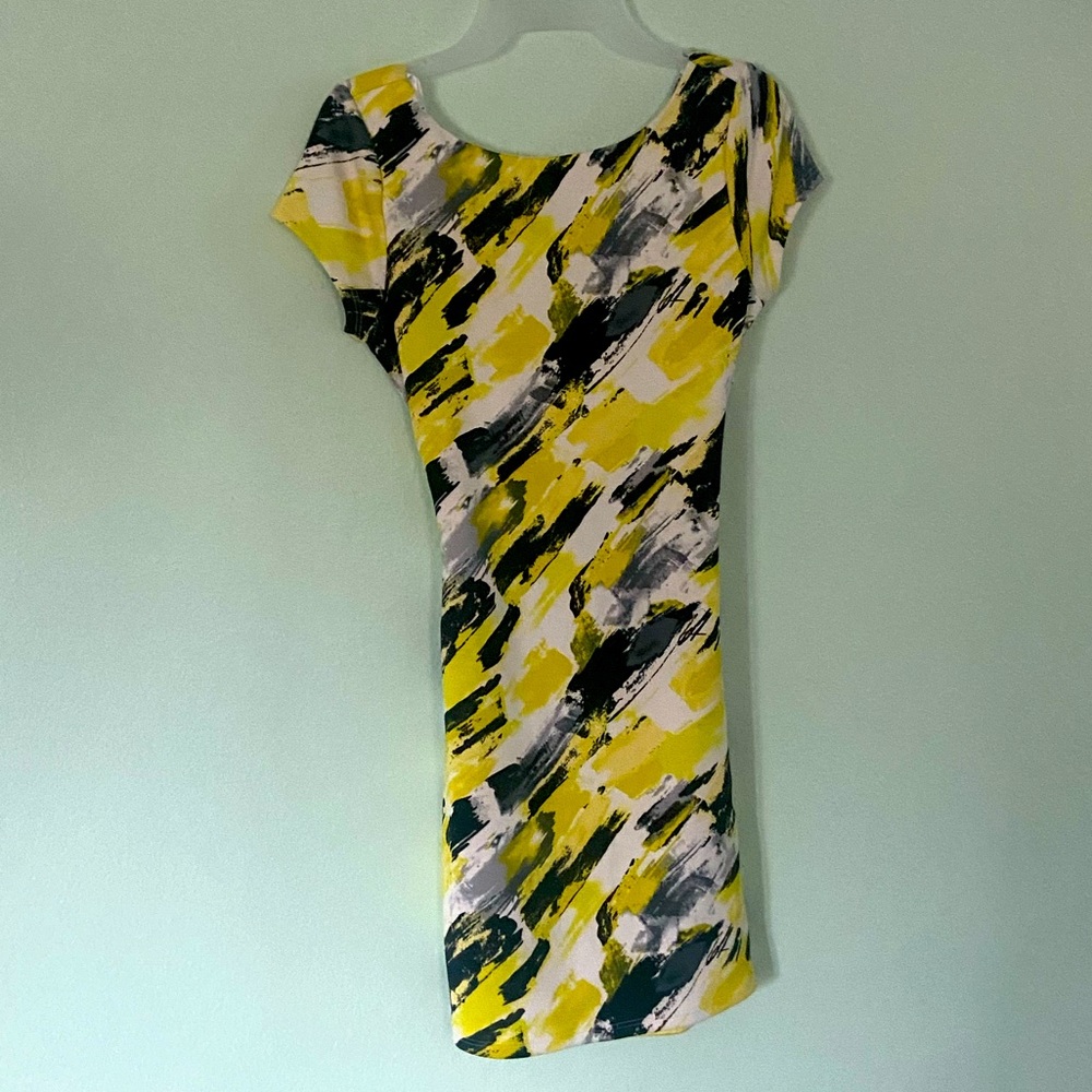 Arden B women’s yellow and black cross back dress